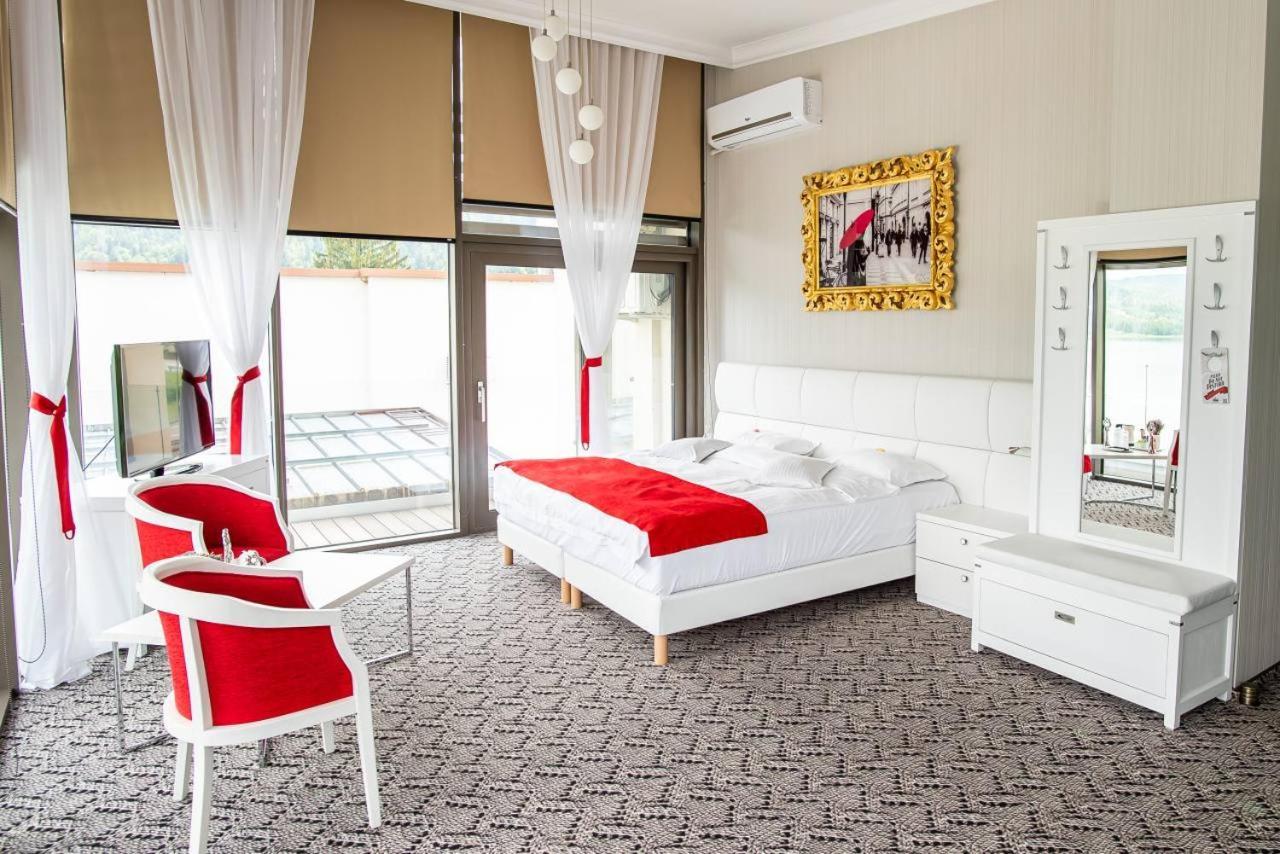 Hotel Roser House Boutique - Pe Malul Lacului โกลีบิตซา ห้อง รูปภาพ